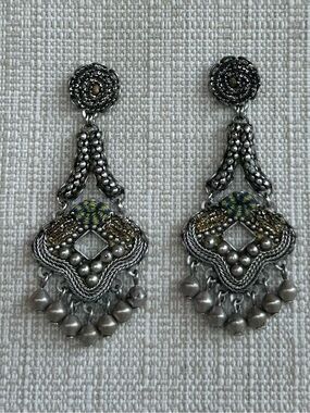 NWOT Artisan Xena Chandelier Earrings